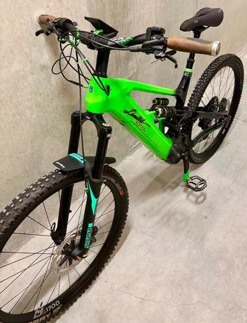 VTT électrique (VTTAE) full carbone montage haut-de-gamme, VTT tout suspendu, Enlèvement, Comme neuf