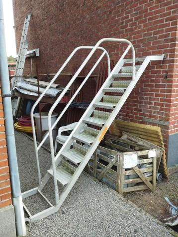 TRAP voor Stelling - Steiger beschikbaar voor biedingen