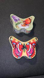Papillon 2 boîte, Collections