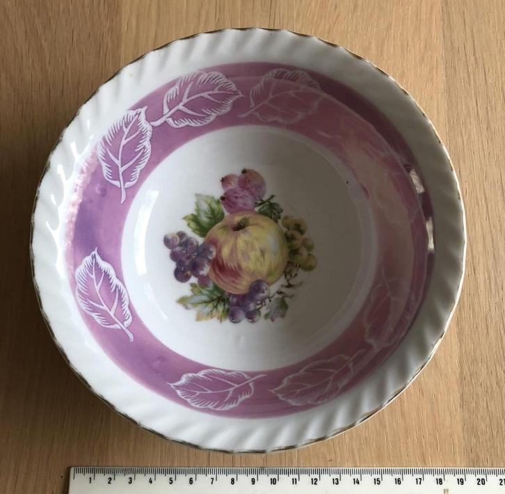 Klein schaaltje met fruit decoratie, Antiek en Kunst, Curiosa en Brocante, Ophalen of Verzenden