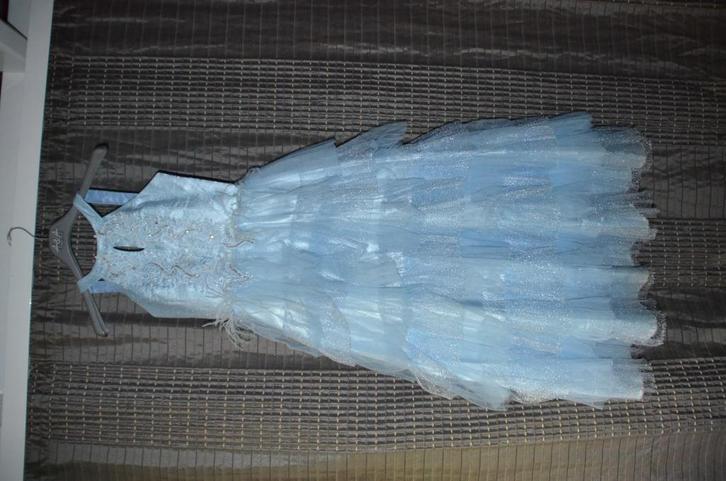 Feestkleed en zilveren schoenen meisje, Kinderen en Baby's, Kinderkleding | Schoenen en Sokken, Nieuw, Schoenen, Meisje, Ophalen