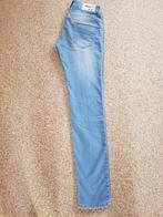 Skinny jeansbroek maat 38/M, Kleding | Dames, Spijkerbroeken en Jeans, Gedragen, Ophalen of Verzenden