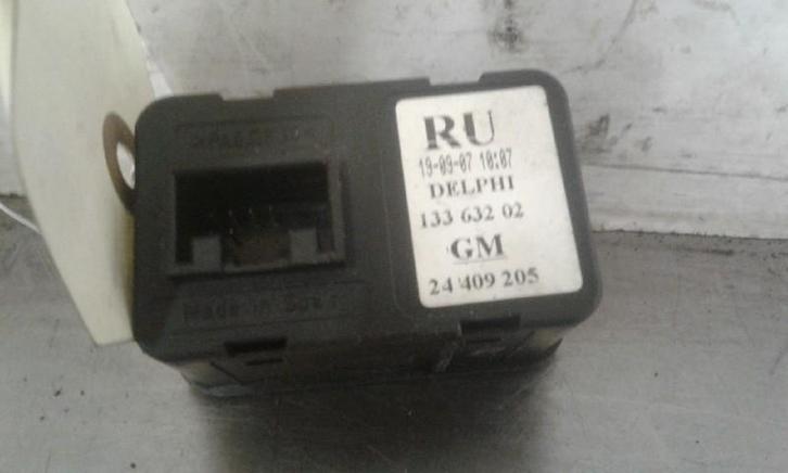 COMMUTATEUR VITRES ELECTRIQUES Opel Meriva (01-2003/05-2010), Autos : Pièces & Accessoires, Autres pièces automobiles, Opel, Utilisé