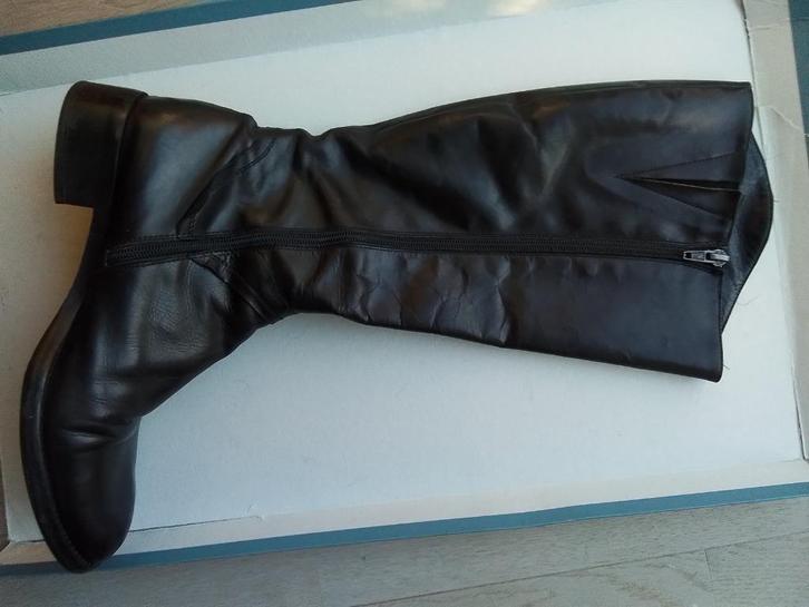 Laarzen 39/39.5 zwart "handmade", Kleding | Dames, Schoenen, Hoge laarzen, Zwart, Ophalen of Verzenden