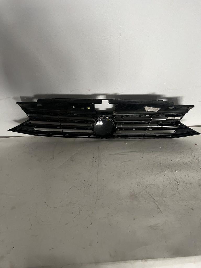 VW Passat 3G B8 Grill  3G0853651, Auto-onderdelen, Gebruikt, -, Volkswagen, -