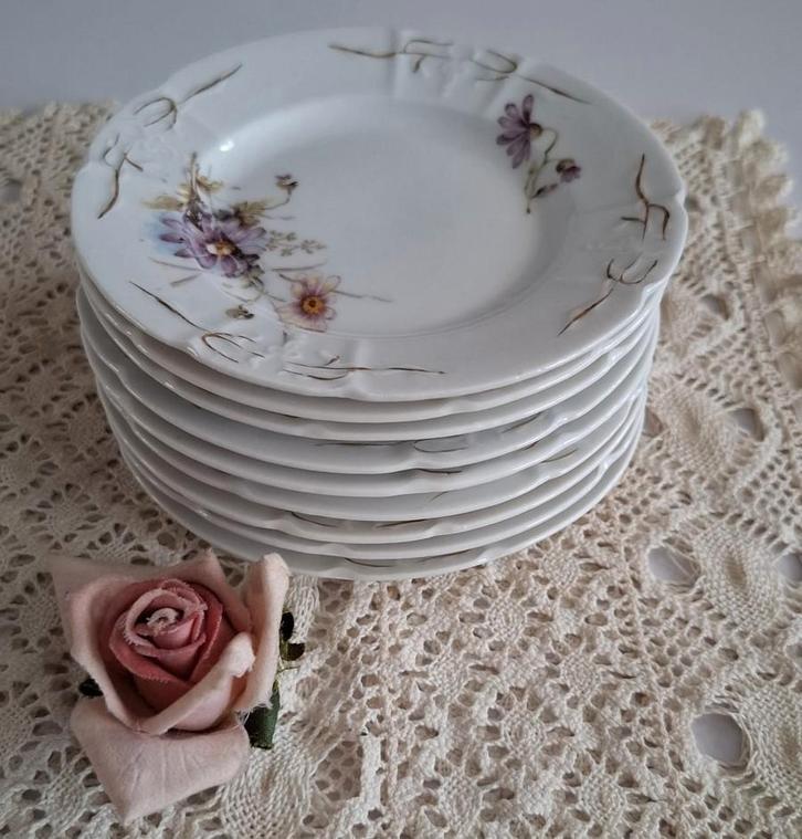 9 Brocante petit four bordjes met paarse bloemen, Huis en Inrichting, Gebruikt, -, -, Overige typen