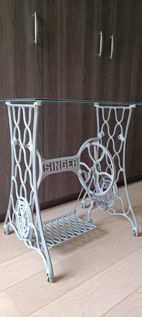 Oude naaimachines 1 gelakt 1 naturelle., Antiek en Kunst, Antiek | Naaimachines, Ophalen