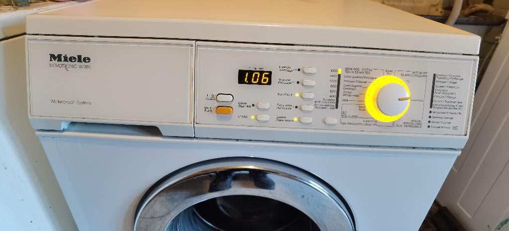 machine à laver, 1200 à 1600 tours, 6 à 8 kg, 85 à 90 cm, Programme lavage à la main