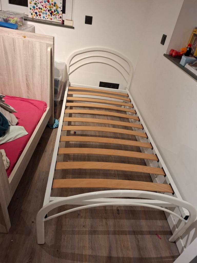 1 persoons bed, Huis en Inrichting, Slaapkamer | Bedden, Ophalen