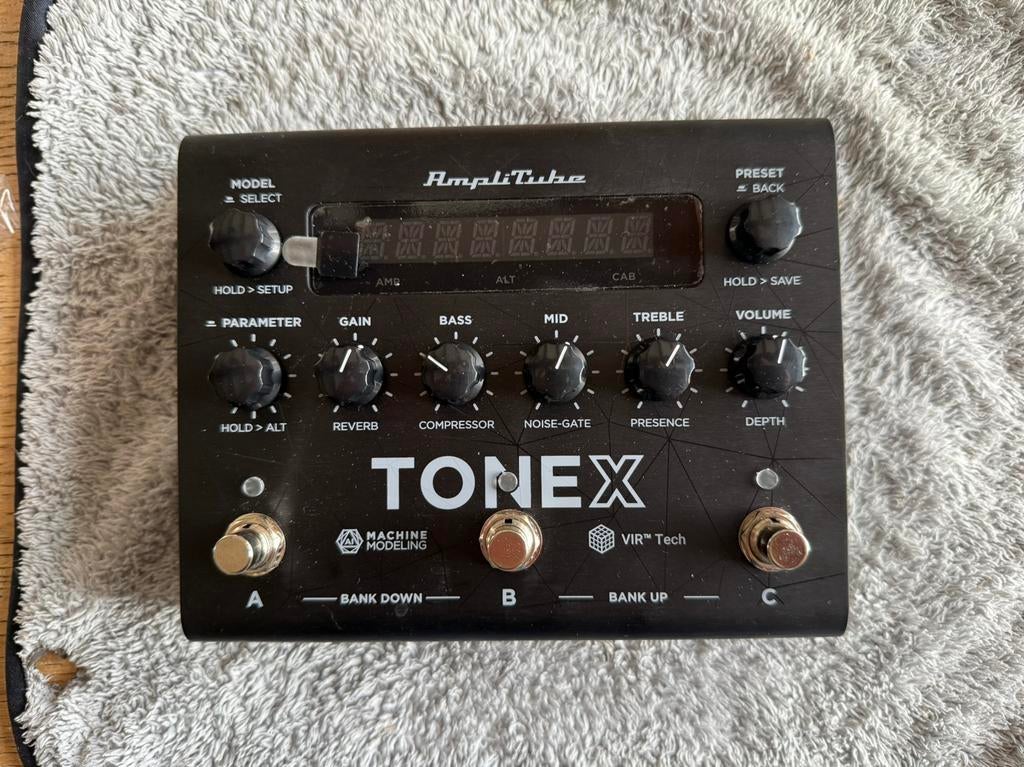 Ik Multimedia Tonex Pedal, Muziek en Instrumenten, Effecten, Zo goed als nieuw, Ophalen of Verzenden