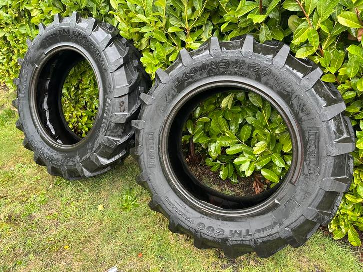 Pirelli TM600 340/85 R28, Articles professionnels, Agriculture | Pièces | Pneus, Jantes & Essieux, Enlèvement