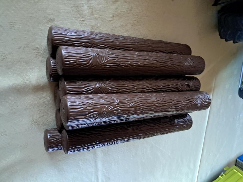 Boomstammen / merk brudor, Kinderen en Baby's, Ophalen, Zo goed als nieuw