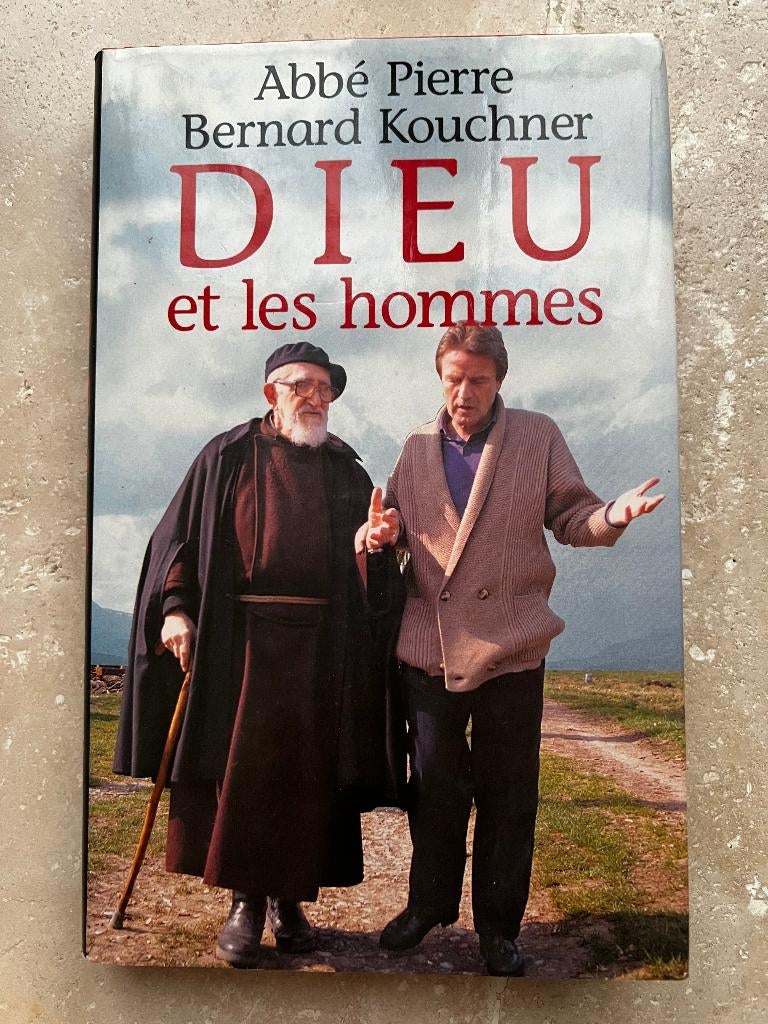Dieu et les hommes, Livres, Enlèvement