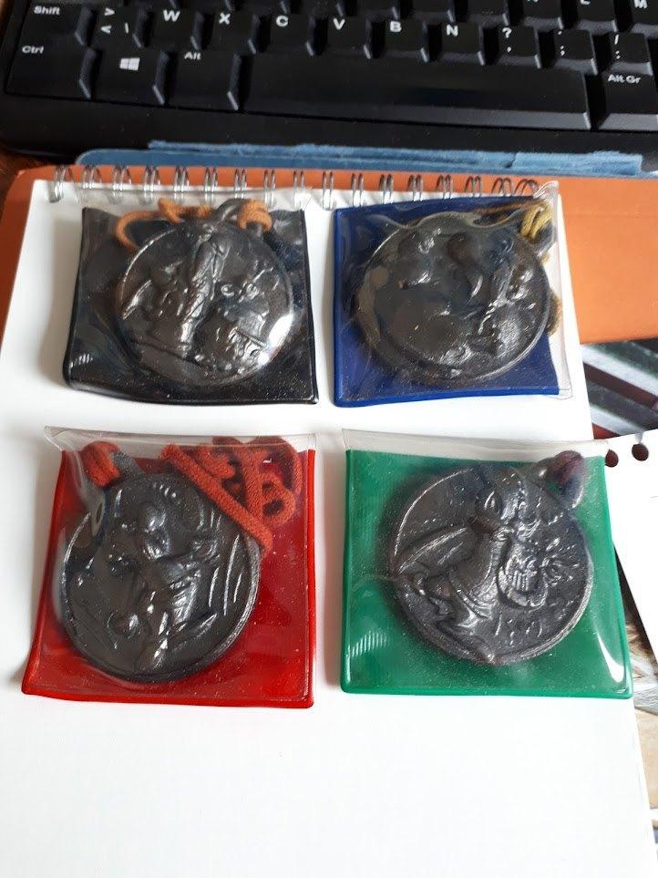 SET van 4 medailles - ASTERIX, OBELIX etc., Boeken, Stripverhalen, Ophalen of Verzenden