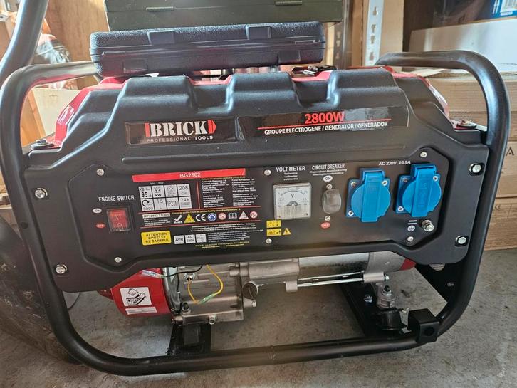 Brick Generator - BG2802 - 2800W - Benzine, Bricolage & Construction, Générateurs, Essence, Enlèvement ou Envoi