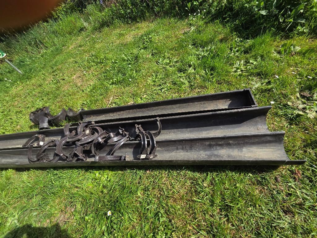 Dakgoot pvc bruin., Ophalen, Gebruikt, 6 meter of meer, PVC