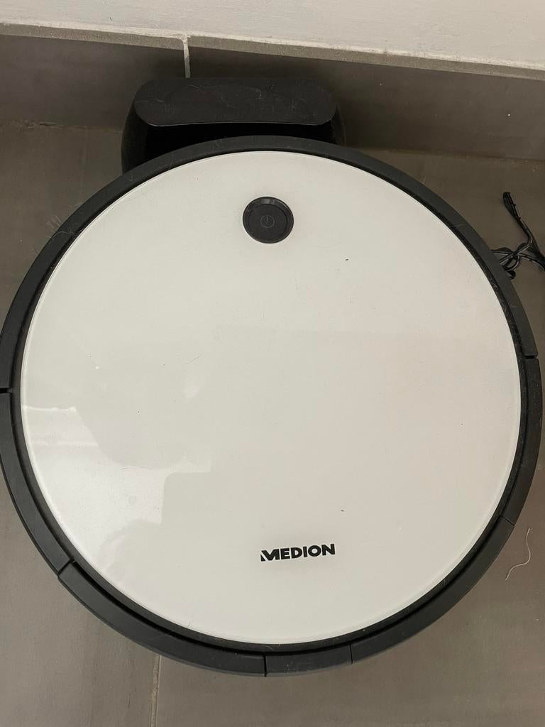 Automatische stofzuiger met dweilfunctie (Medion MD19601), Elektronische apparatuur, Stofzuigers, Ophalen, Zo goed als nieuw, Stofzuiger