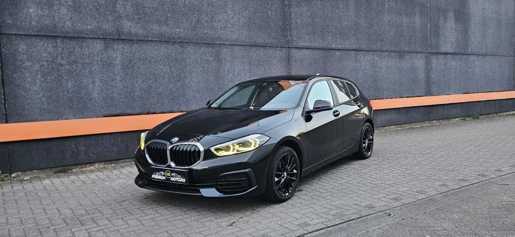 BMW 116D FULL BLACK IN PERFECTE STAAT/LED /NAVI PROFF, Autos, BMW, Entreprise, Série 1, Phares directionnels, Air conditionné