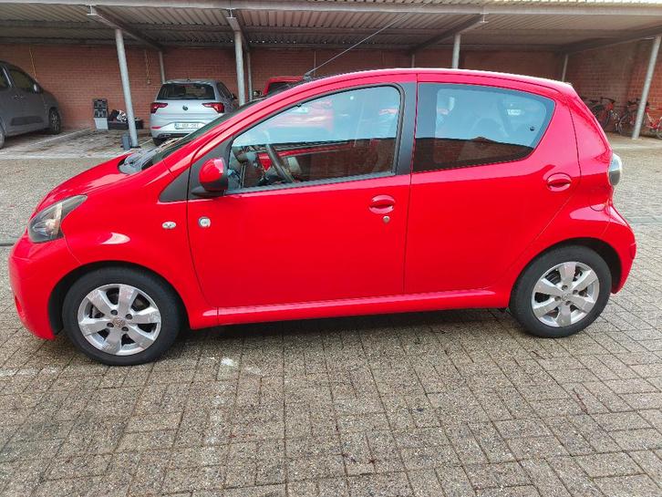 Toyota Aygo - 2014 - 101000 KM - 1.0L Benzine, Autos, Toyota, Particulier, Aygo, ABS, Airbags, Air conditionné, Bluetooth, Verrouillage central