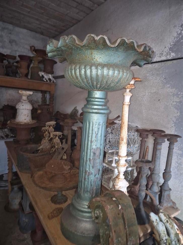 Gietijzeren tuinvaas / vogelbad op sokkel, Huis en Inrichting, Woonaccessoires | Zuilen en Pilaren, Ophalen