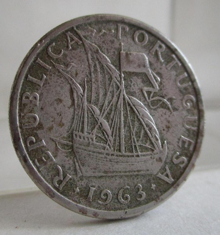 1963 -PORTUGAL -REPLUBICA –5 ESCUDO -ZEILSCHIP-Caravel, Postzegels en Munten, Munten | Europa | Euromunten, Losse munt, 2 euro