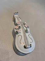 Boîte à bijoux vintage en porcelaine en forme de violon, Enlèvement ou Envoi