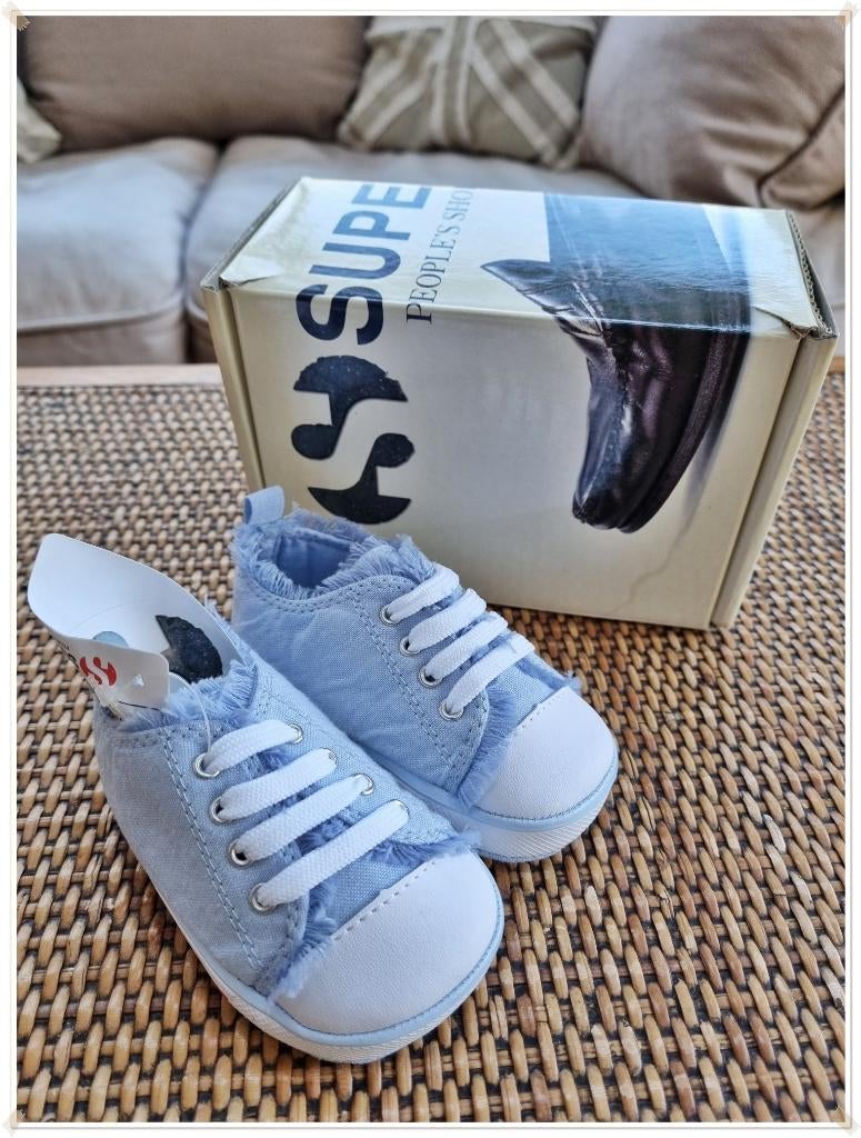 SUPERGA - CHAUSSONS A LACETS NEUFS – P. : 19, Enfants & Bébés, Vêtements de bébé | Chaussures & Chaussettes, Neuf, Superga, Garçon ou Fille