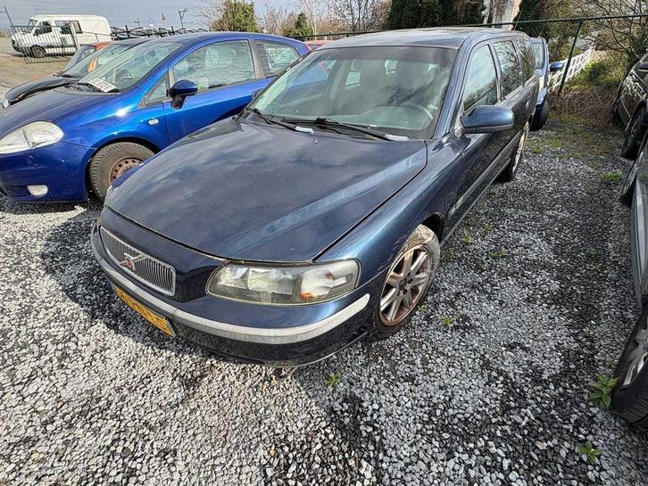 Volvo - V70 - 2.4 Comfort Line - Voiture - 2001, Autos, Volvo, Entreprise, V70, Essence, Euro 3, Break, Occasion