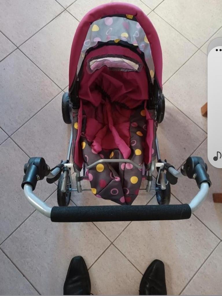 Landau pour poupée en parfait état, passé par le déménagemen, Enlèvement