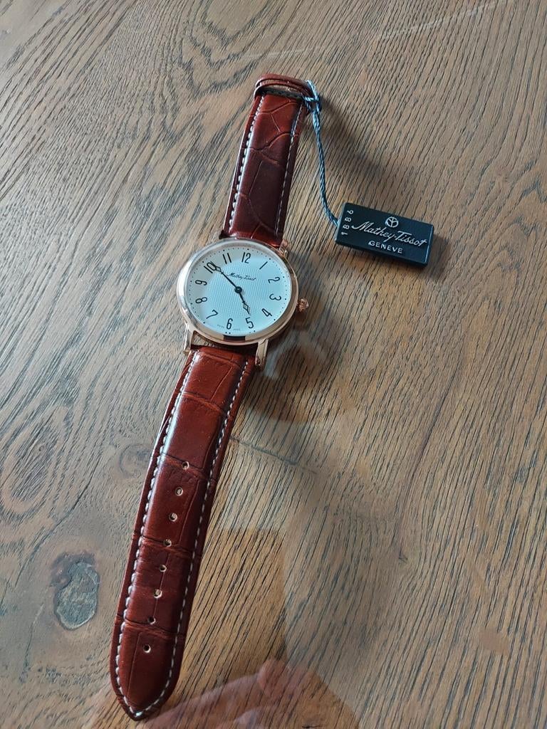 montre pour homme, Mathey-Tissot avec bracelet en cuir, neuv, Enlèvement ou Envoi, Cuir, Acier, Neuf