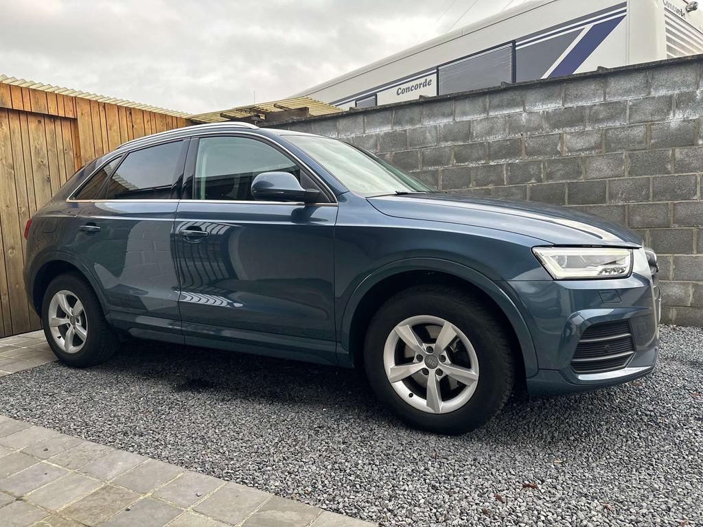 Audi Q3 2.0 TDi Sport Led Navi BT Pdc Camera Euro6b, Auto's, Audi, Voorwielaandrijving, Gebruikt, 4 cilinders, Blauw