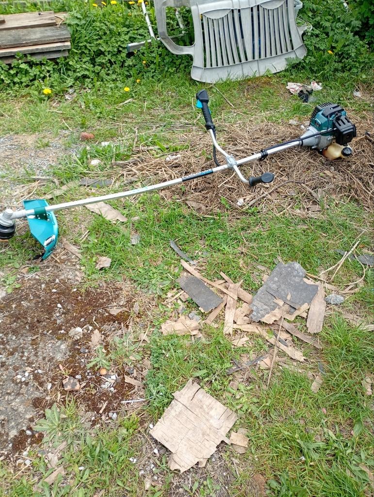 Débroussailleuse, Enlèvement