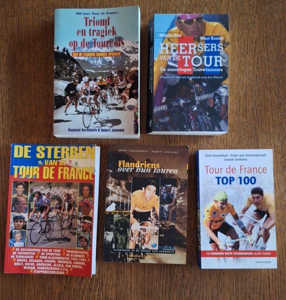 Sportboeken wielrennen en voetbal, Ophalen
