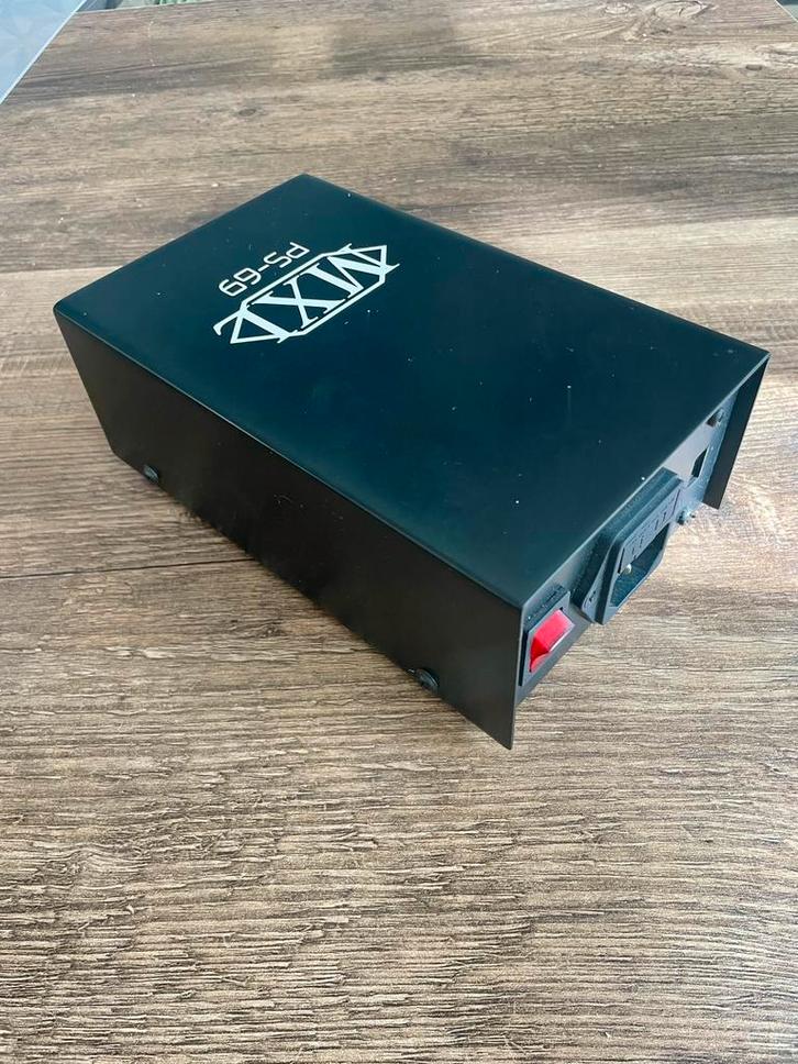 PSU pour micro à condensateur MXL V69, Musique & Instruments, Microphones, Utilisé, Enlèvement ou Envoi
