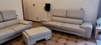 Salon cuir beige 3 places 2 places un pouf, Enlèvement, Comme neuf, Cuir, Moderne