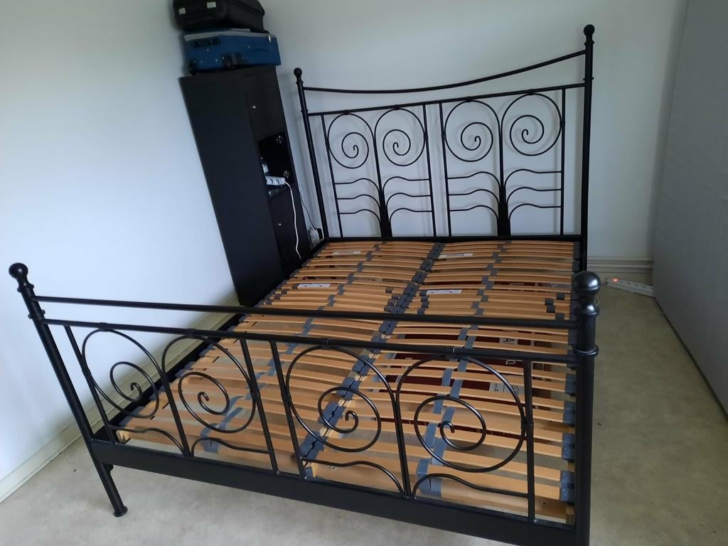 Metalen bed 160x200 met lattenbodem te koop, Huis en Inrichting, Ophalen, Zwart
