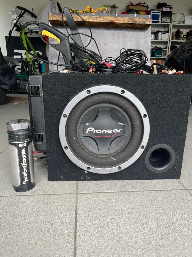 Complete set Subwoofer + Versterker +1F Condensator + Kabels, Ophalen of Verzenden, Gebruikt