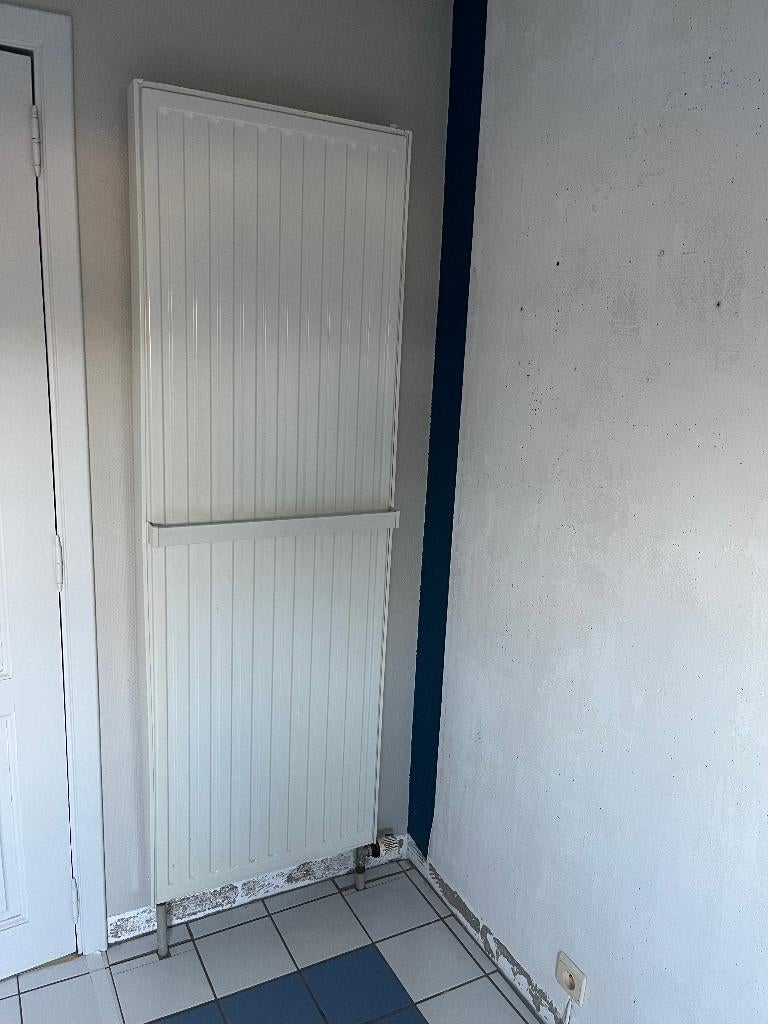 Radiateur porte serviette, Bricolage & Construction, Chauffage & Radiateurs, 800 watts ou plus, Comme neuf, Enlèvement, 80 cm ou plus