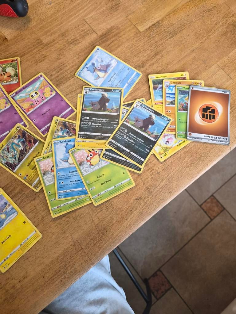 Lot cartes pokemon, Hobby & Loisirs créatifs, Jeux de cartes à collectionner | Yu-gi-Oh!, Enlèvement