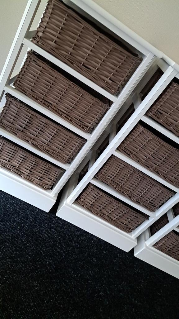 Nieuwe landelijke bijzet kastjes kleur wit / bruin, Huis en Inrichting, Slaapkamer | Nachtkastjes, Ophalen of Verzenden