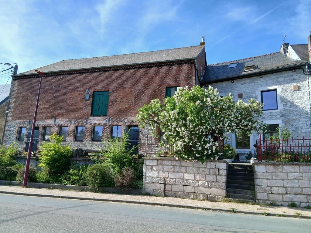 Vakantiewoning met bouwproject te koop