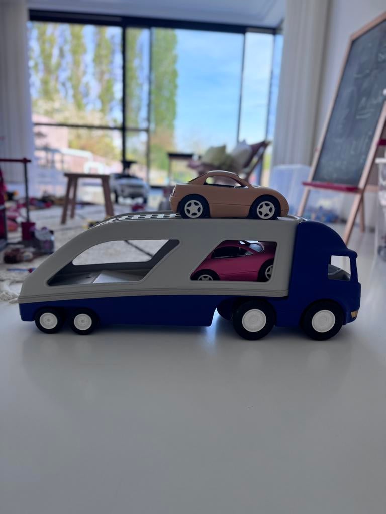 Vrachtwagen met 2 auto’s, Ophalen, Zo goed als nieuw