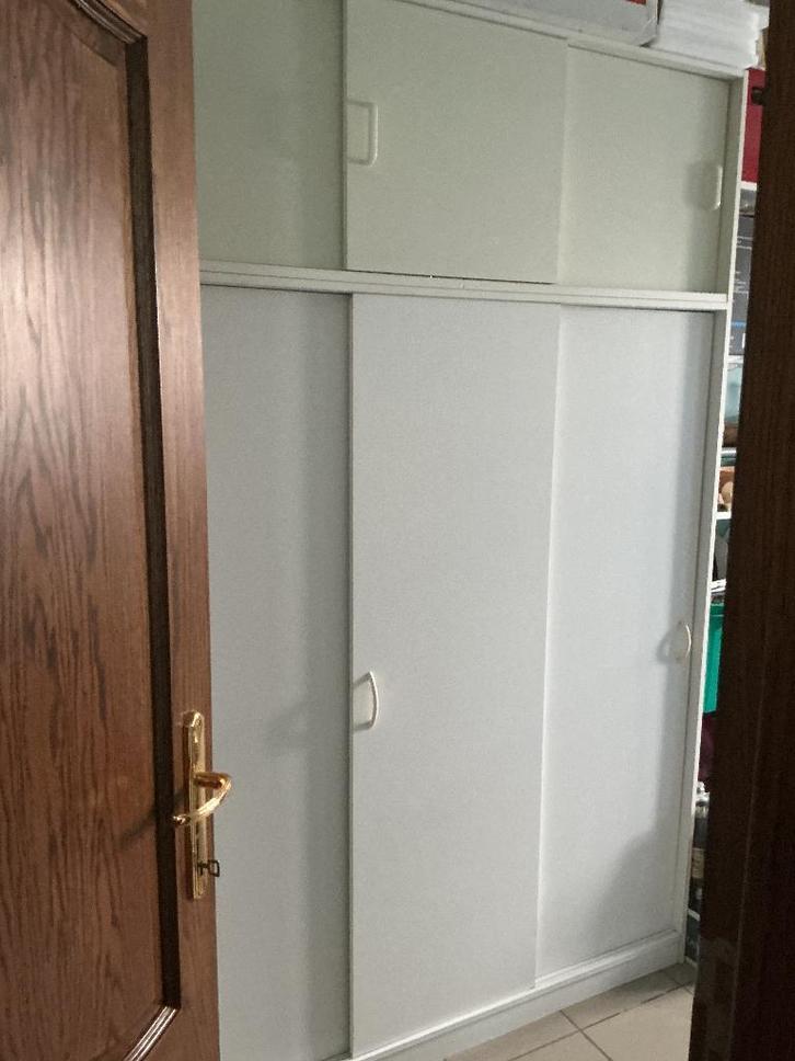 Kast, Huis en Inrichting, Kasten | Kleerkasten, Zo goed als nieuw, Met deur(en), Met plank(en), Ophalen