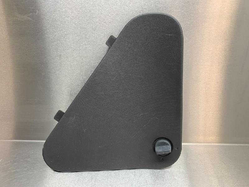 GARNITURE DE COMPARTIMENT A BAGAGES DROIT Space Star (DG), Utilisé, Mitsubishi