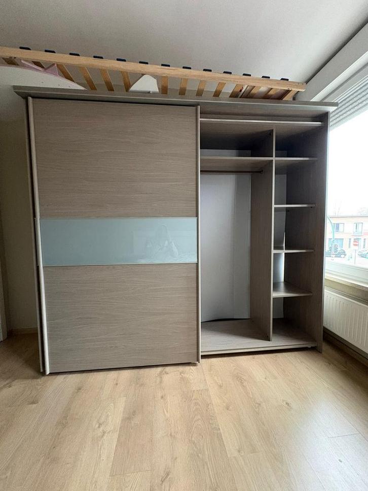 Kledingkast met schuifdeur + 2 nachtkastjes, Maison & Meubles, Armoires | Penderies & Garde-robes, Comme neuf, Enlèvement
