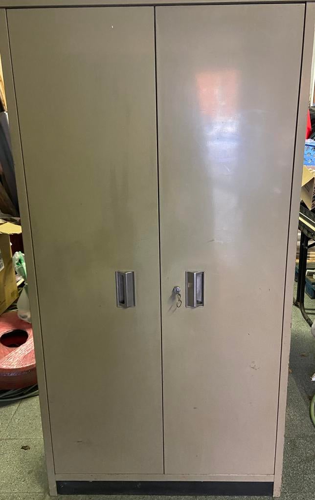 2 armoires métalliques, Enlèvement, Comme neuf