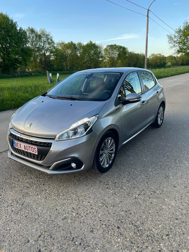 PEUGEOT 208 1.2 BENZINE 2018 IN TOP STAAT DIRECT BESCHIKBAAR, Auto's, Voorwielaandrijving, 4 deurs, Stof, USB
