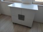 Commode en babybedje, Ophalen
