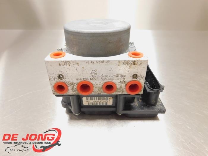 Pompe ABS d'un Renault Kangoo, Autos : Pièces & Accessoires, Électronique & Câbles, Renault, Utilisé, 3 mois de garantie, Enlèvement ou Envoi