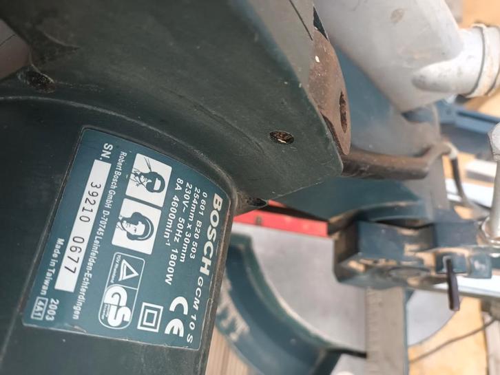 scie à onglet radiale Bosch Professional GCM 10 S (Ø254 mm –, Bricolage & Construction, Outillage | Scies mécaniques, Scie à onglet